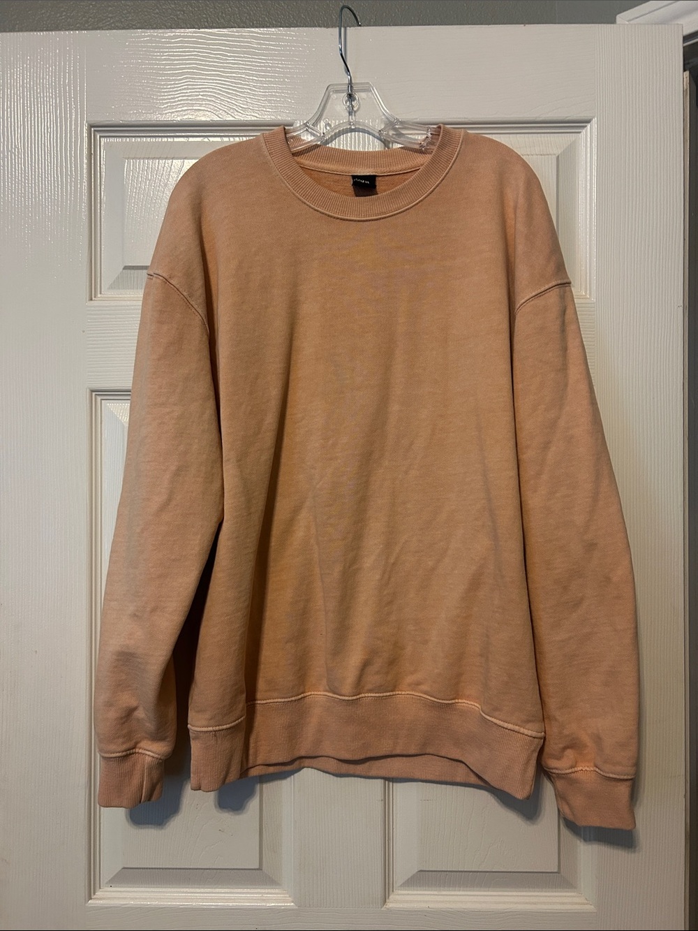Zara women’s Crewneck Sweater in Peach